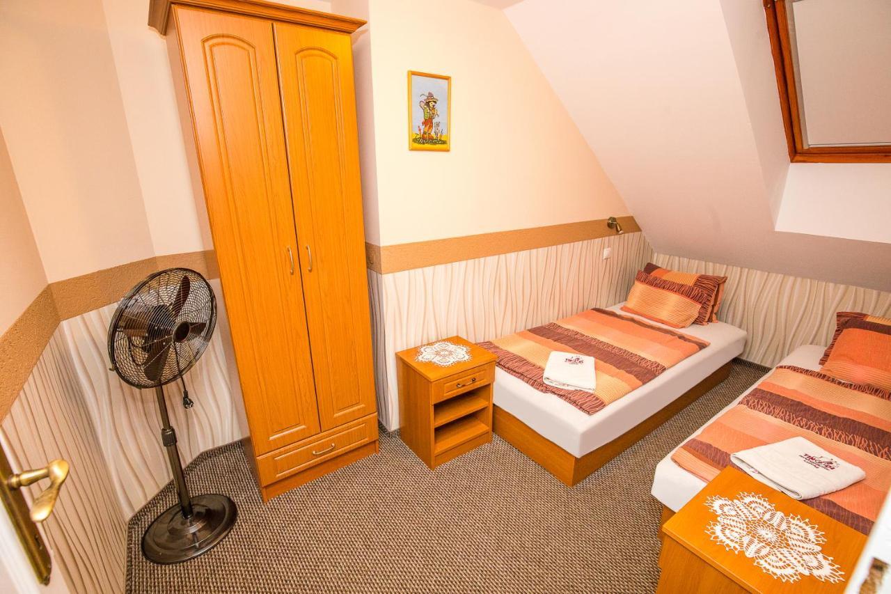 Bed and Breakfast Tinodi Fogado à Sárvár Extérieur photo
