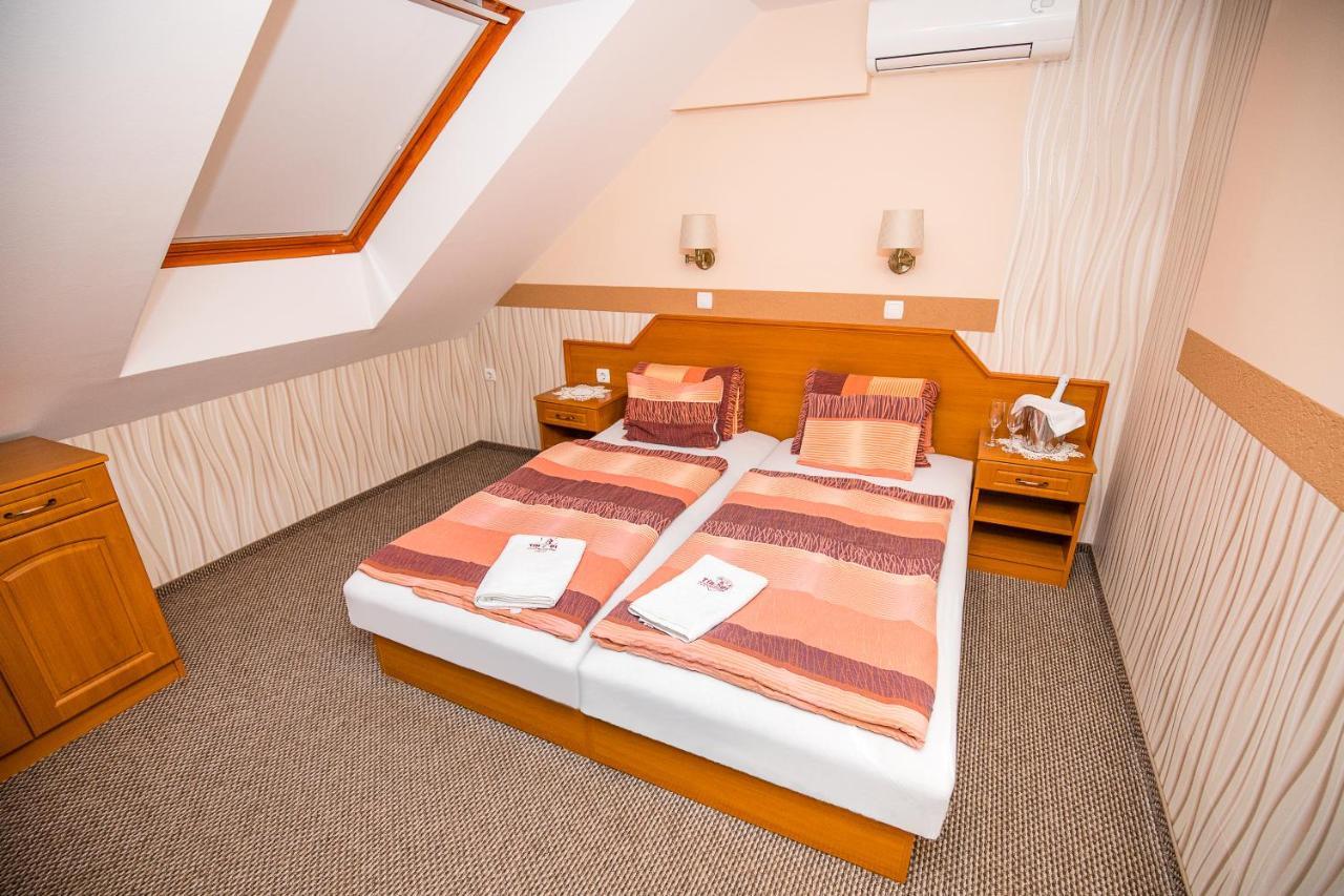 Bed and Breakfast Tinodi Fogado à Sárvár Extérieur photo
