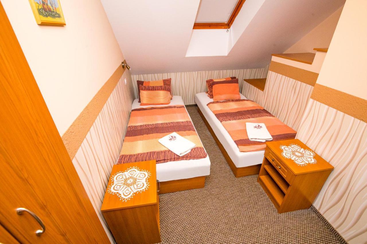 Bed and Breakfast Tinodi Fogado à Sárvár Extérieur photo