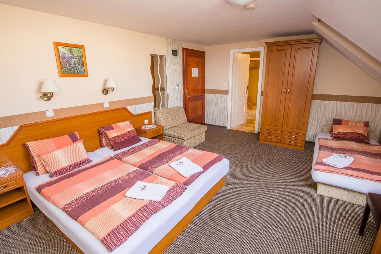 Bed and Breakfast Tinodi Fogado à Sárvár Extérieur photo