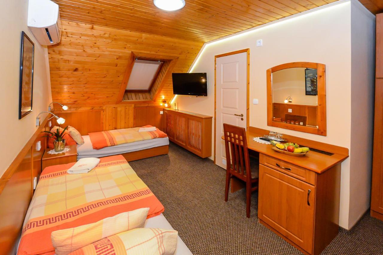 Bed and Breakfast Tinodi Fogado à Sárvár Extérieur photo