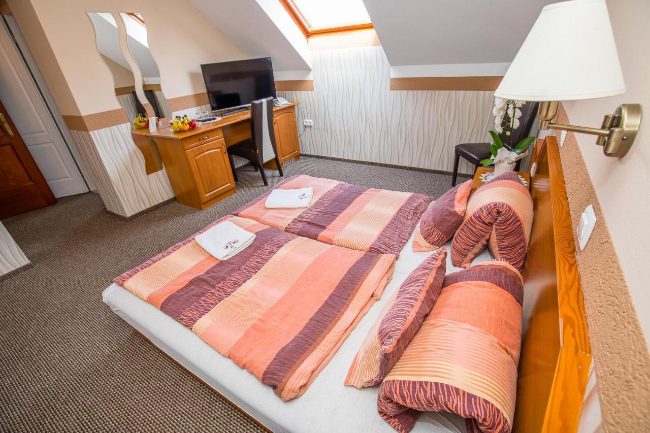 Bed and Breakfast Tinodi Fogado à Sárvár Extérieur photo