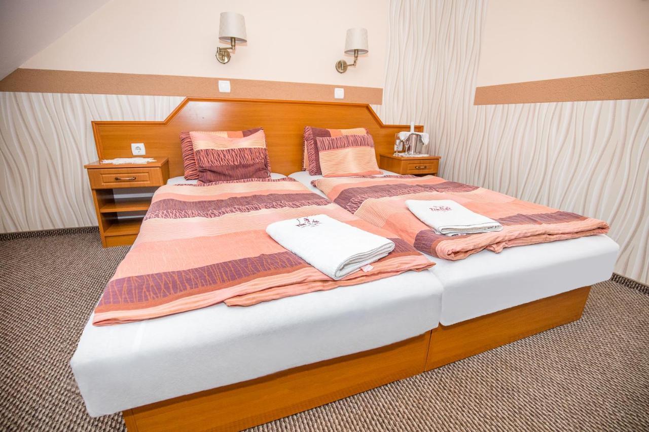 Bed and Breakfast Tinodi Fogado à Sárvár Extérieur photo