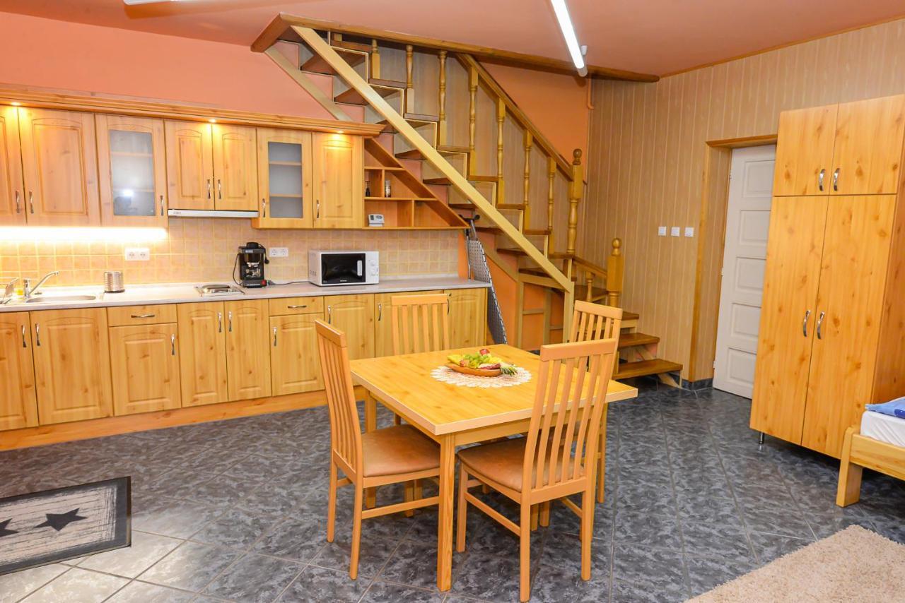 Bed and Breakfast Tinodi Fogado à Sárvár Extérieur photo