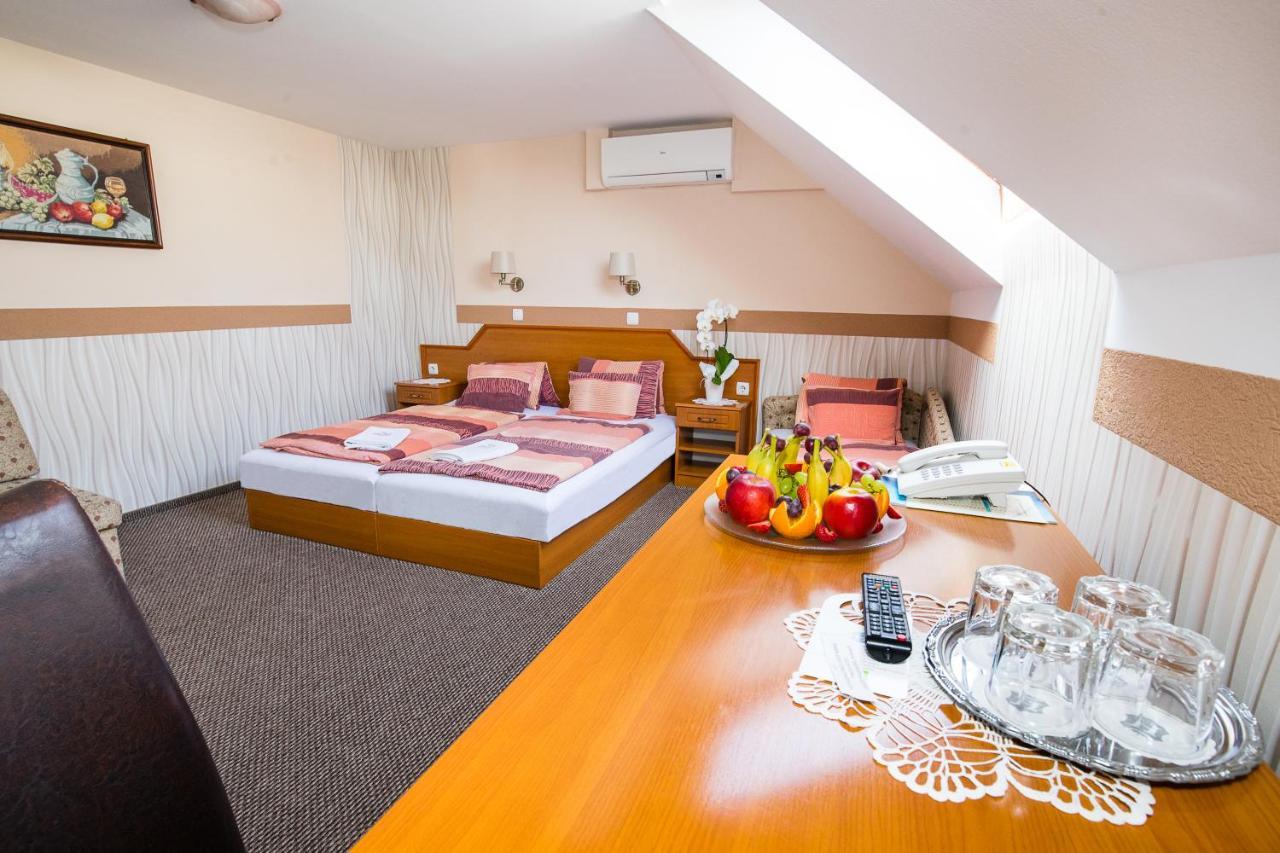 Bed and Breakfast Tinodi Fogado à Sárvár Extérieur photo