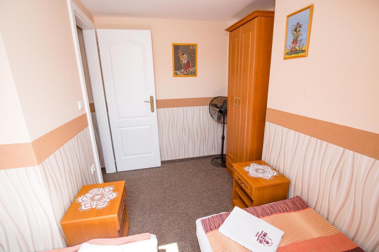 Bed and Breakfast Tinodi Fogado à Sárvár Extérieur photo