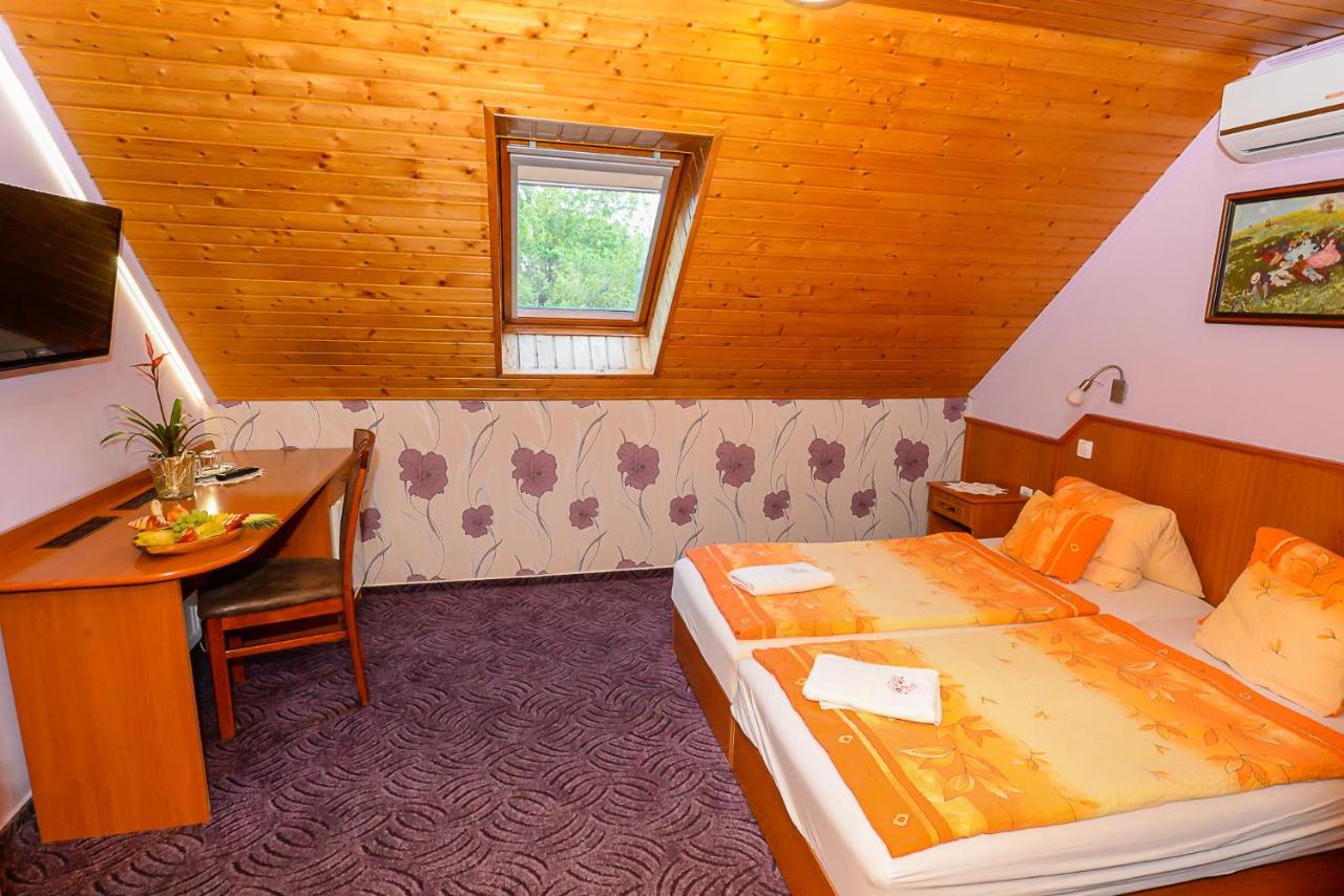 Bed and Breakfast Tinodi Fogado à Sárvár Extérieur photo