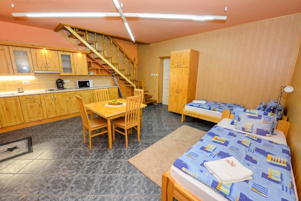 Bed and Breakfast Tinodi Fogado à Sárvár Extérieur photo