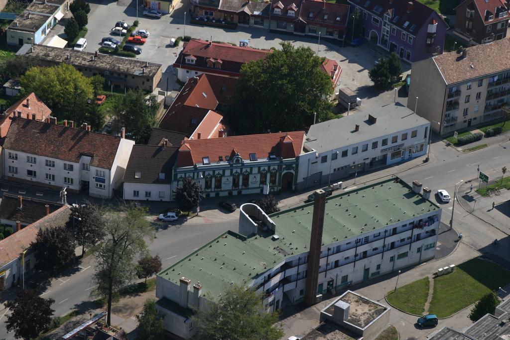 Bed and Breakfast Tinodi Fogado à Sárvár Extérieur photo