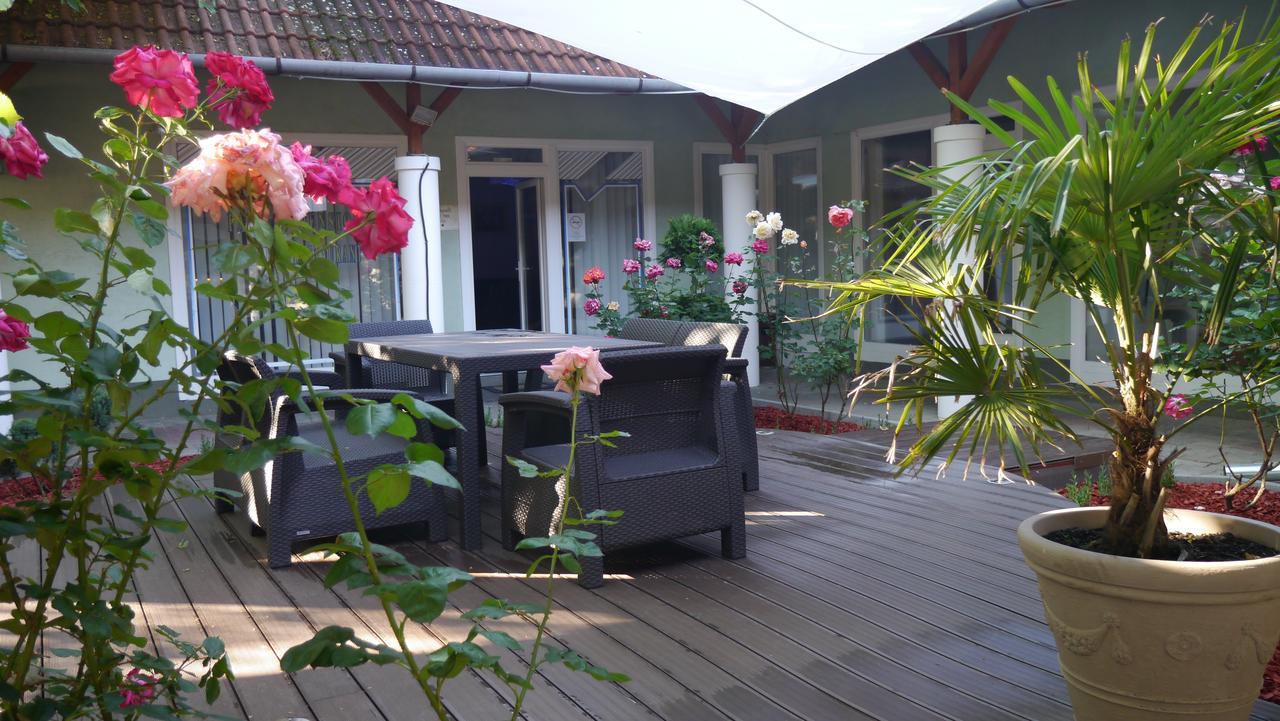 Bed and Breakfast Tinodi Fogado à Sárvár Extérieur photo
