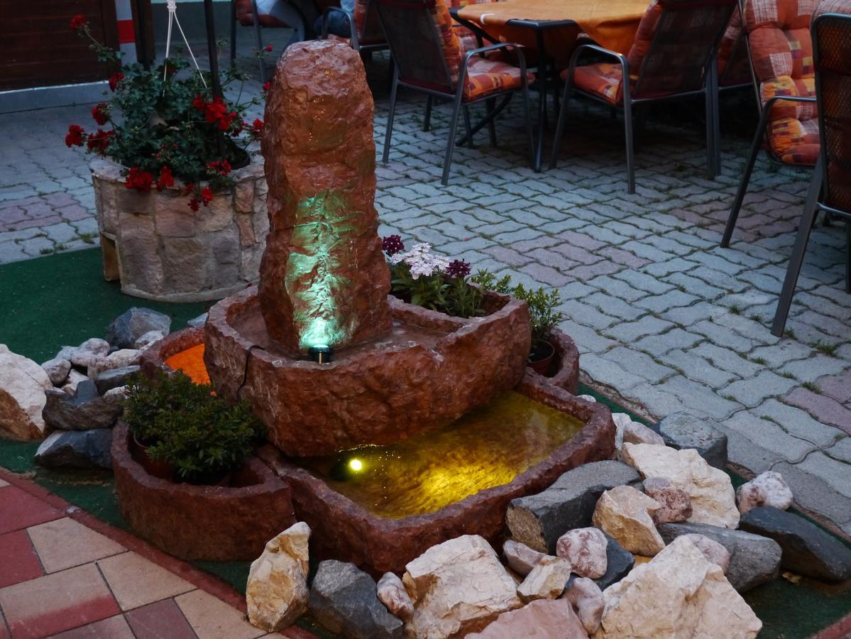 Bed and Breakfast Tinodi Fogado à Sárvár Extérieur photo