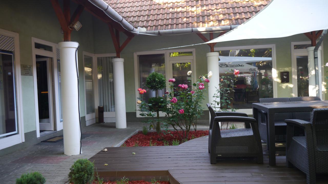 Bed and Breakfast Tinodi Fogado à Sárvár Extérieur photo