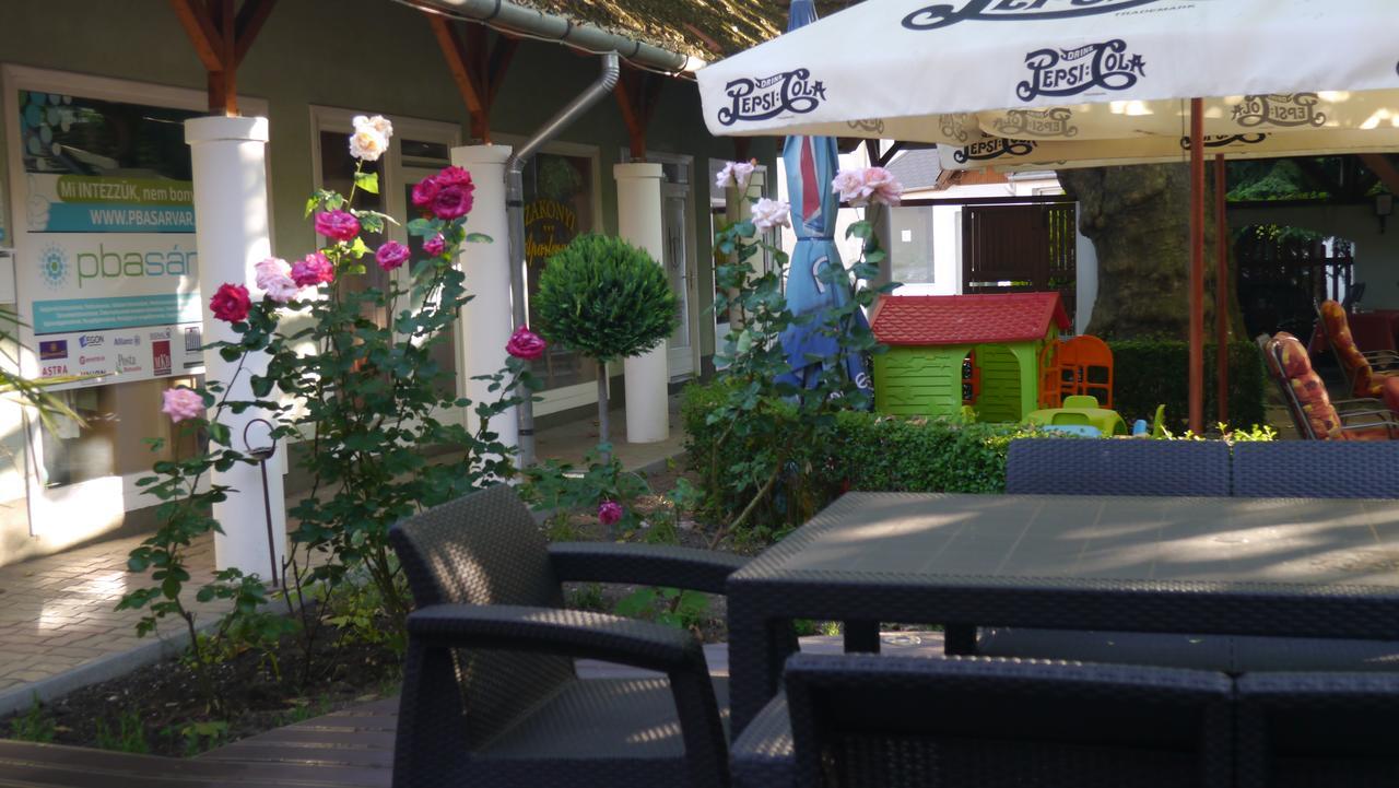 Bed and Breakfast Tinodi Fogado à Sárvár Extérieur photo